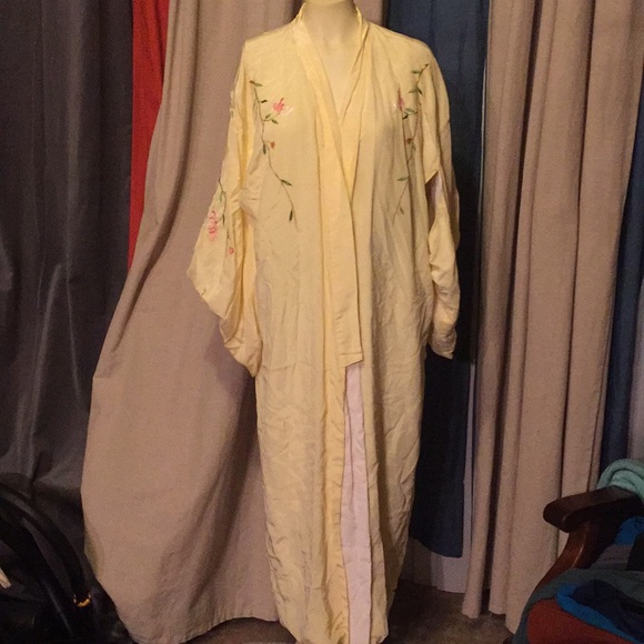 Kimono - Picture 2 of 6